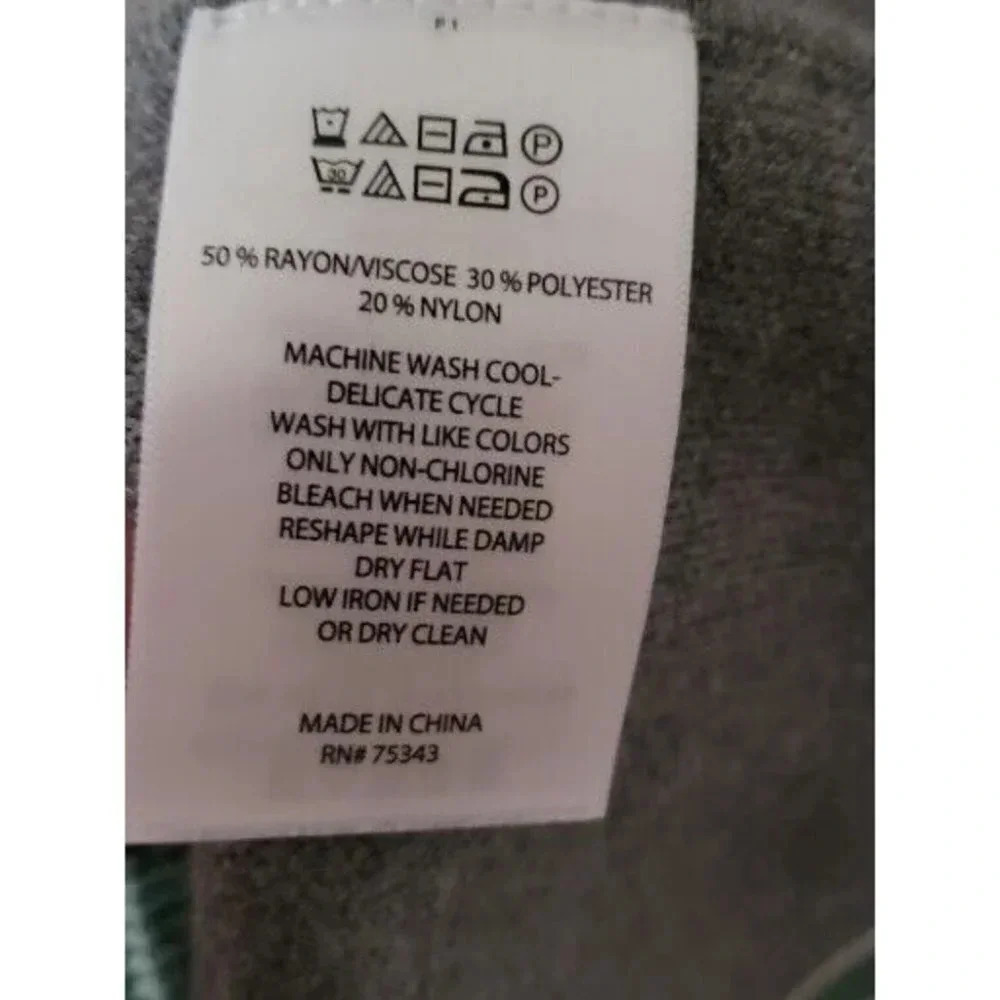 House of Harlow 1960 Poncho V-Neck Gray Sweater One Size NWOT - Picture 8 of 8